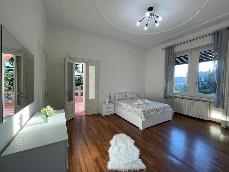 Bg Central President Suite Con Parcheggio - Vista Citta Alta Бергамо Екстер'єр фото